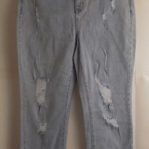 588322....Tinsel Straight leg Mom Jeans Crop Leg